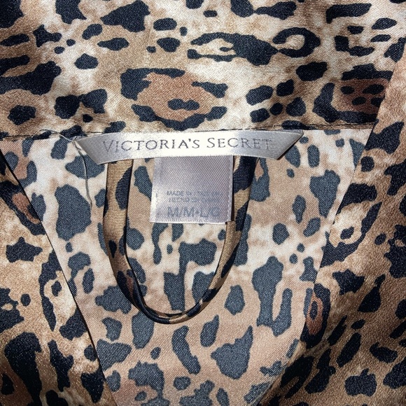 Cheetah Print Robe - Picture 4 of 4